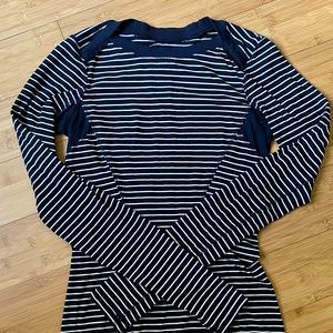 Lululemon Base Runner Long Sleeve T-Shirt Activewear Striped Black White XS 2-4